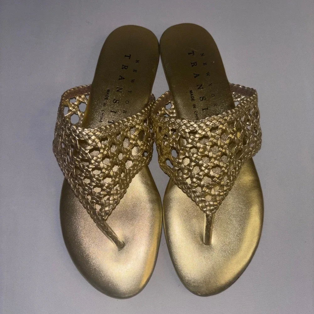 New York Transit Womens Size 8 Gold Woven Thong Sandals Metallic Flat Slides